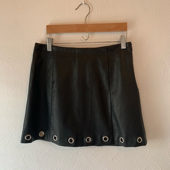 Forever21 Faux Leather Skirt - Picture 1 of 1